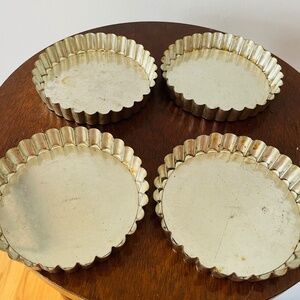Set of four vintage fluted metal tart pans made in France, Metal Tart Pans 5in
